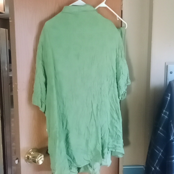 C. M. Shapes 2x blouse and pant set - Picture 4 of 4